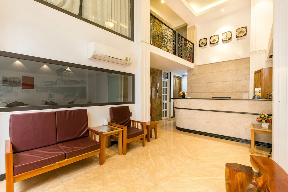 Laverne Hotel
